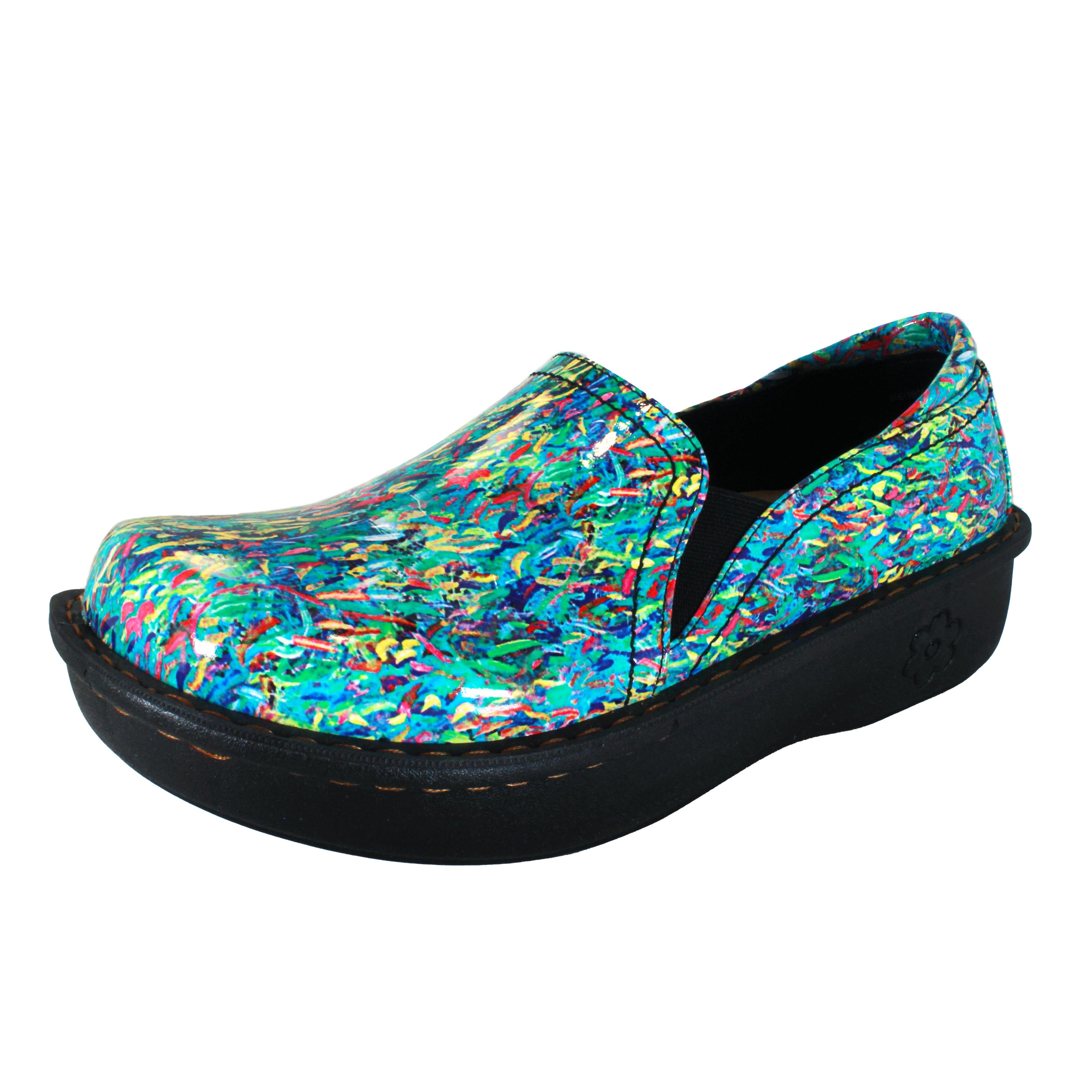 Sanosan Maria Comfort Slip-On Clogs in Buntem Fischdruck - CLOSEOUT