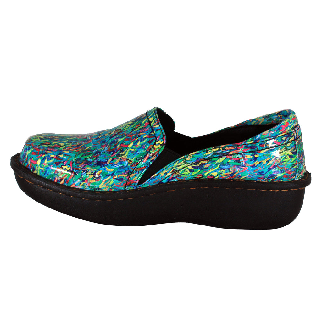 Sanosan Maria Comfort Slip-On Clogs in Buntem Fischdruck - CLOSEOUT