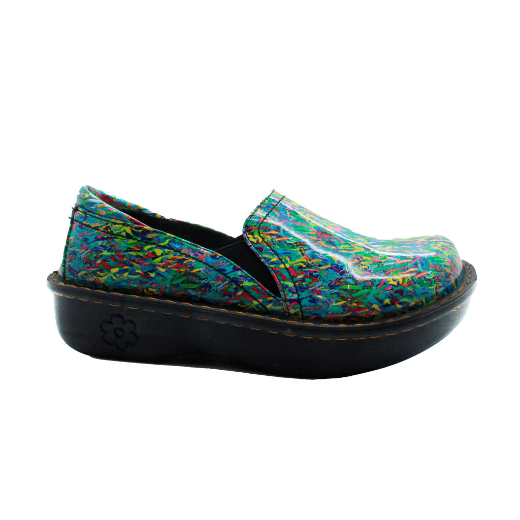 Sanosan Maria Comfort Slip-On Clogs in Buntem Fischdruck - CLOSEOUT