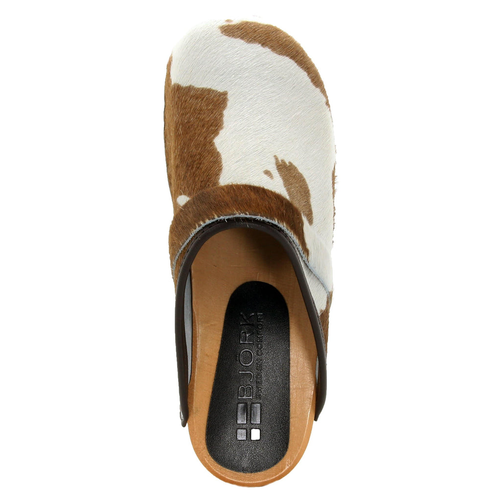 BJORK Safari Wood Open Back Braune Kuh Leder Clogs - CLOSEOUT