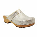 BJORK Maja Wood Open Back Tooled Natürliche Leder Clogs