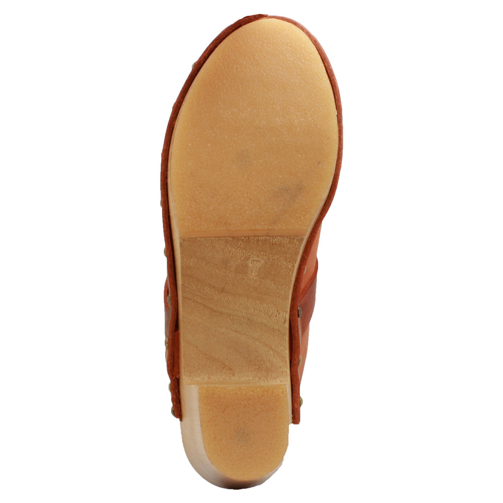 BJORK Maria Holz Clogs in Vintage Oiled Leather