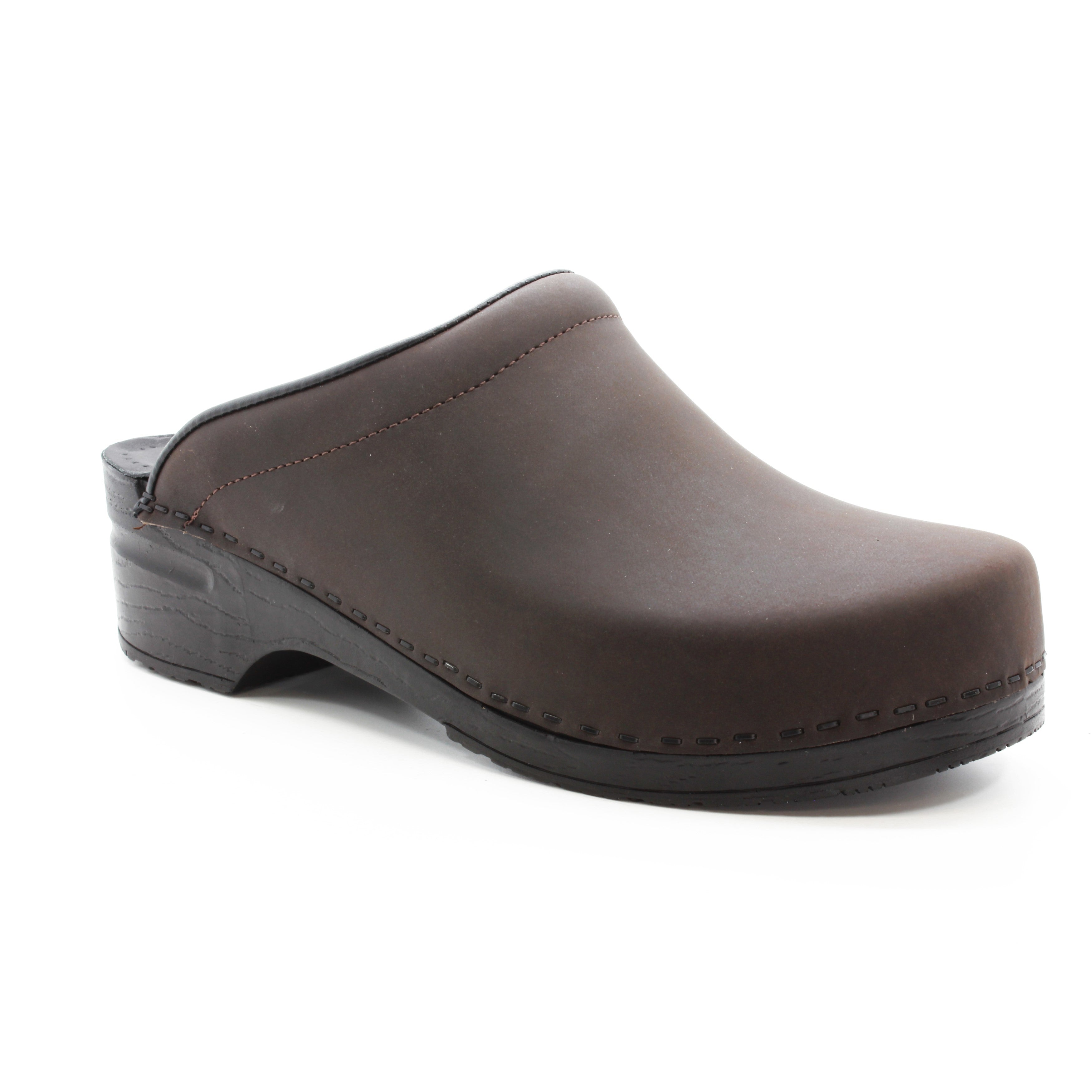 BJORK Männer Sam Open Back geölte Leder Clogs - CLOSEOUT
