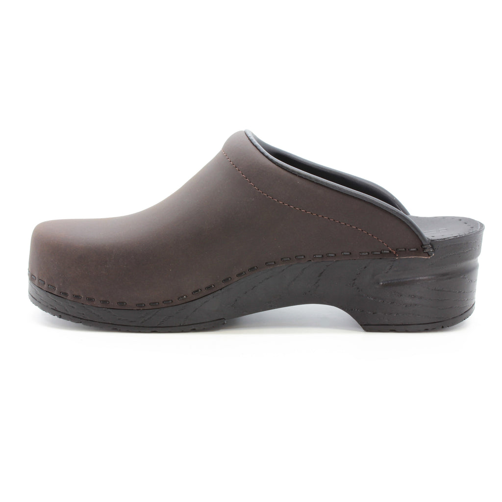 BJORK Männer Sam Open Back geölte Leder Clogs - CLOSEOUT