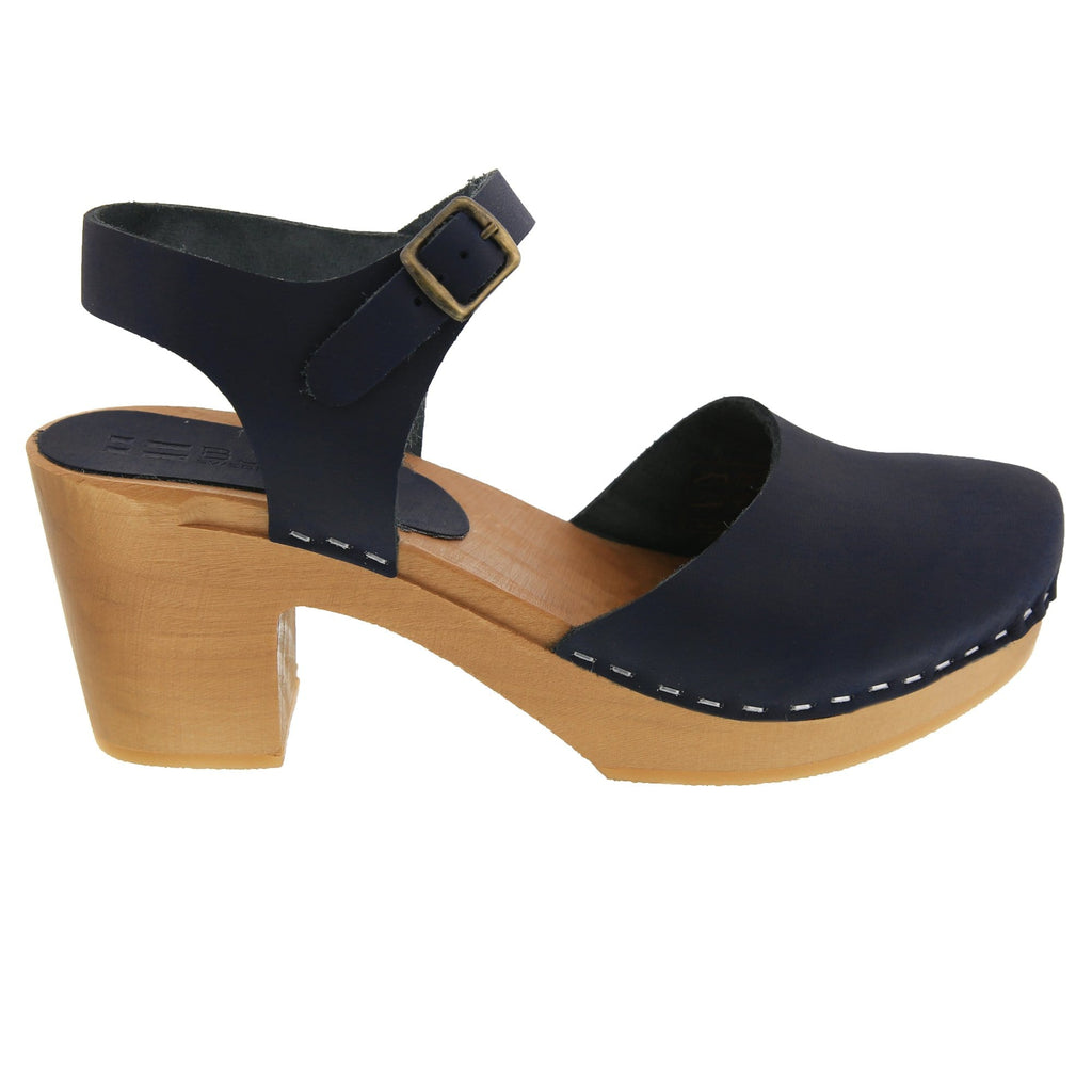 BJORK MARGARETA Schwedische Holzklötze Sandalen in geöltem Leder