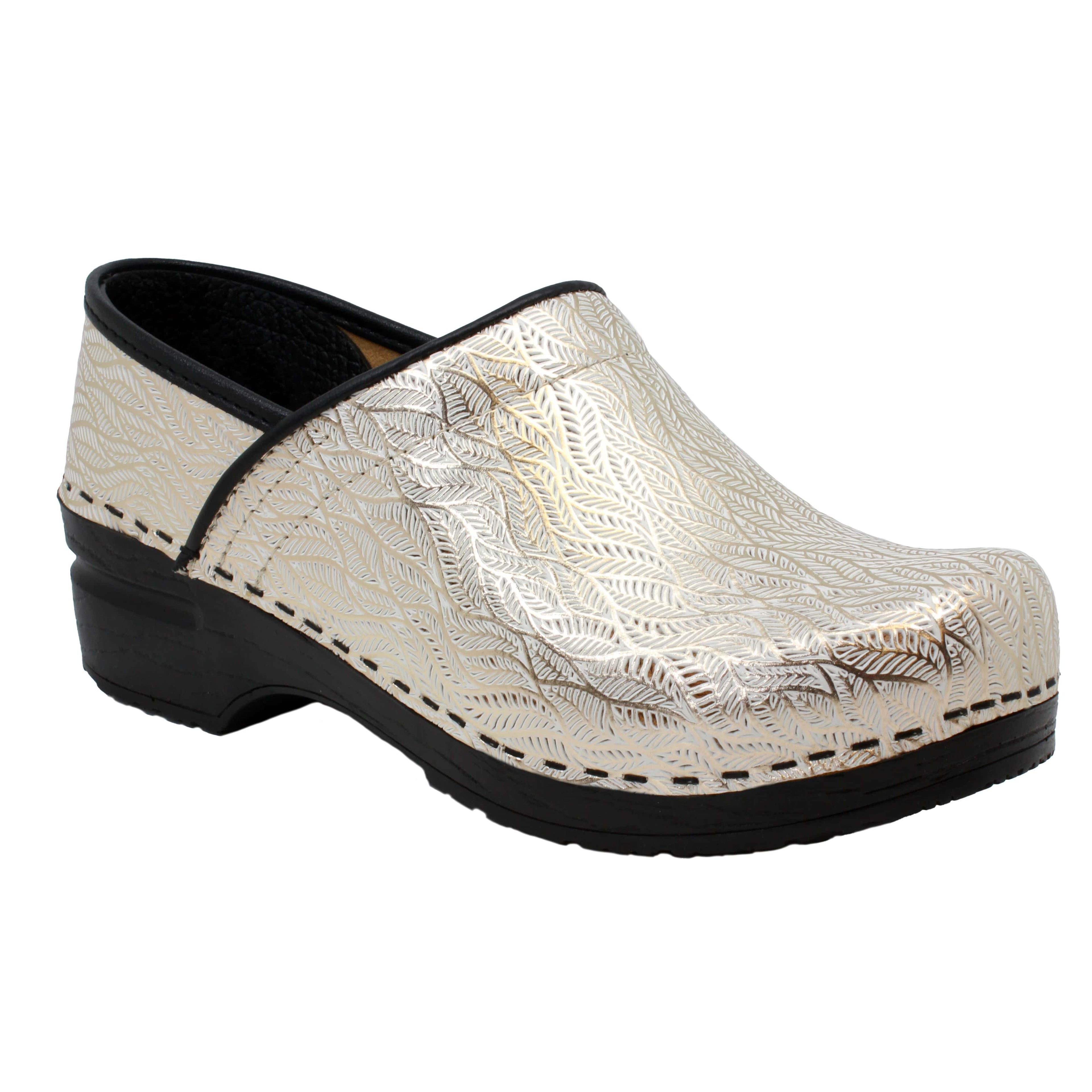BJORK PROFESSIONAL Mysa Natural Tooled Leder Clogs